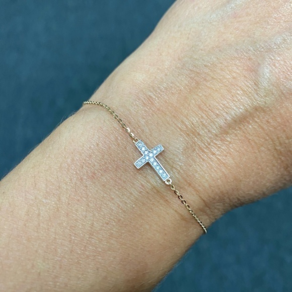 14K Yellow Gold CZ Chain Cross Bracelet - 7+1"